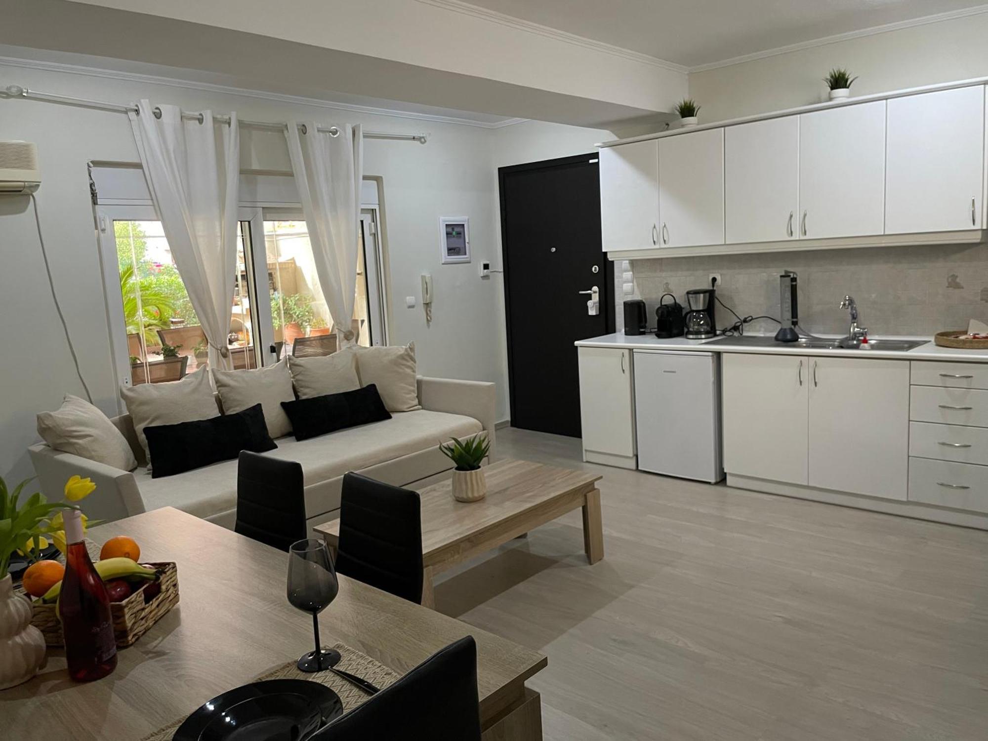 Triptolemus Stay Inn Елефсіна Екстер'єр фото